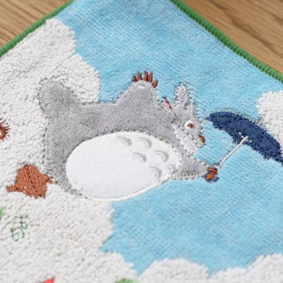 Maison Ghibli Mini Towel Totoro In The Sky 25X25 Cm - My Neighbor Totoro- Household Linen