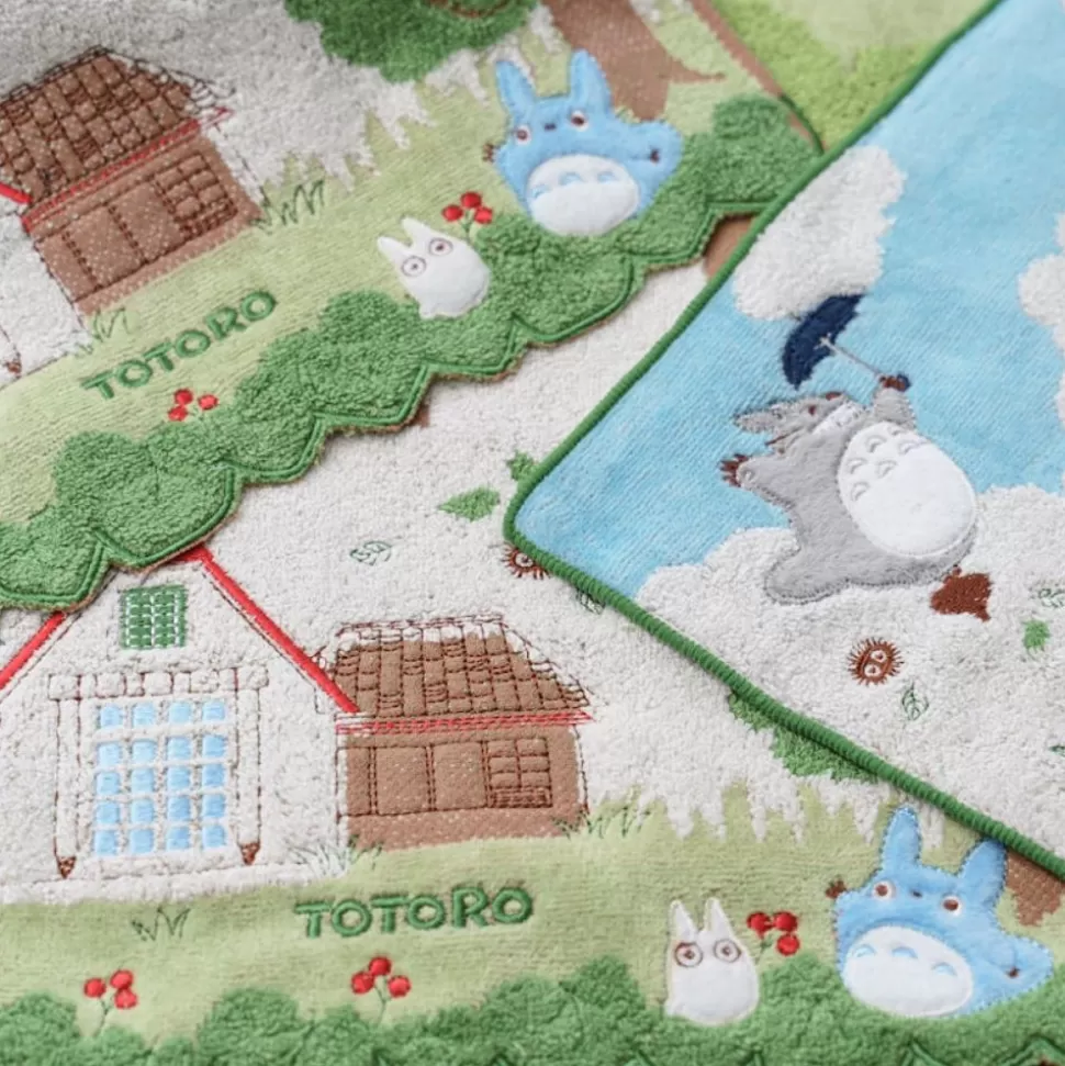 Maison Ghibli Towel Totoro In The Sky 34X80 Cm - My Neighbor Totoro- Household Linen