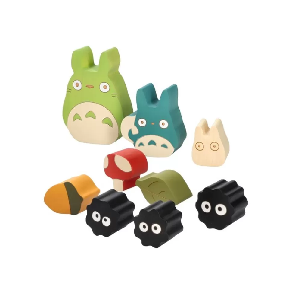 Maison Ghibli Wood Figurine Totoro With Soot Sprites - My Neighbor Totoro- Toys